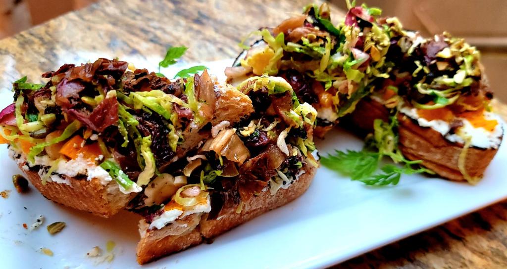 Bruschetta Crostini